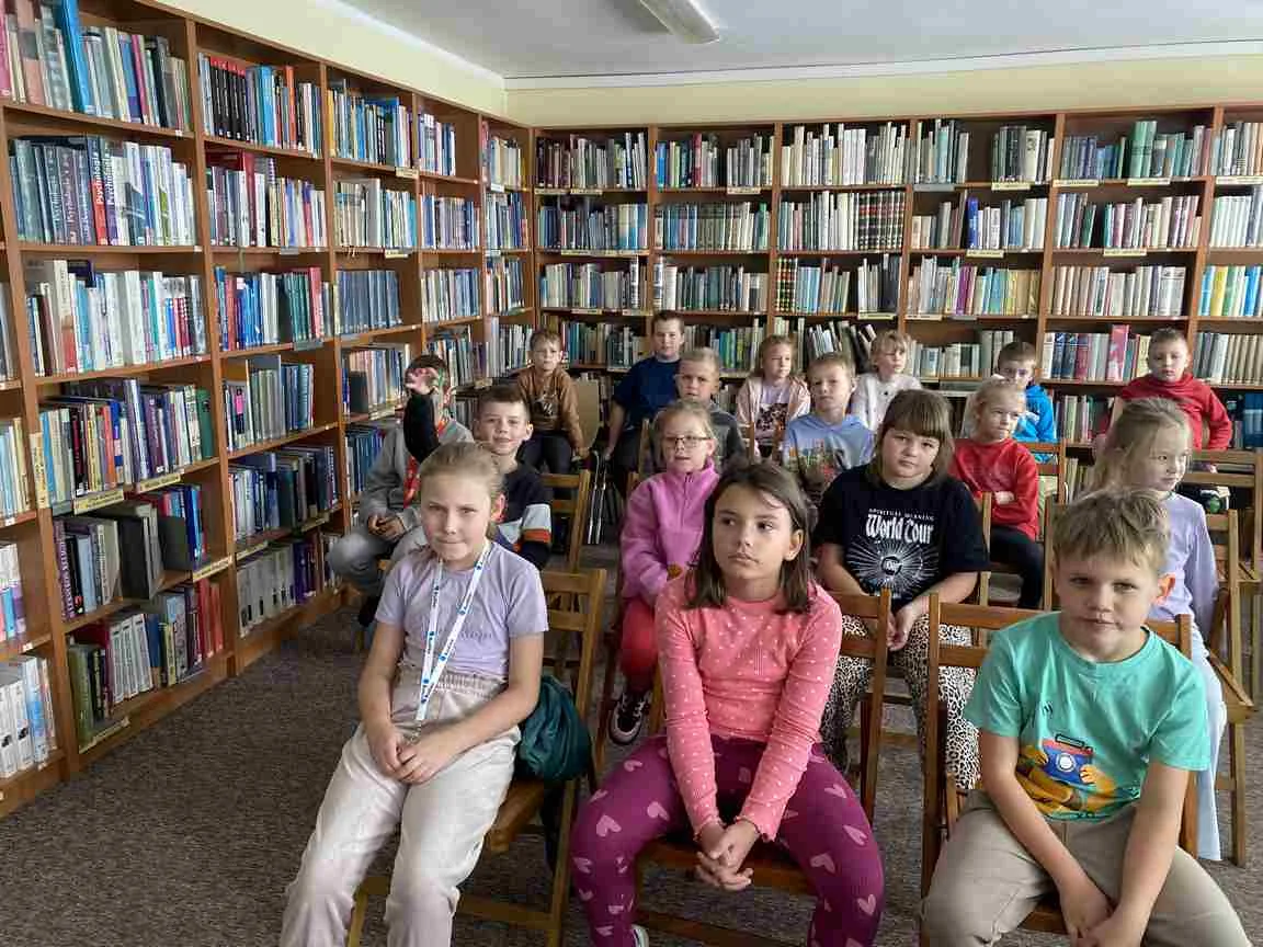 „LOKOMOTYWA JULIANA TUWIMA I INNE WIERSZE” oraz BAŚŃ „TRZY ŚWINKI” - SPOTKANIE W BIBLIOTECE PEDAGOGICZNEJ